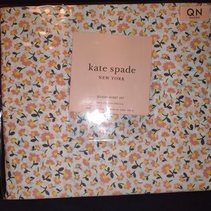 Kate Spade Queen Sheet Set in “Poppy”